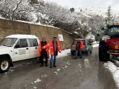 Situazione ancora critica sulle strade interne invase dalla neve – Interviene anche la Protezione Civile provinciale