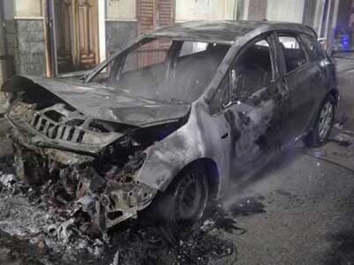 Finalmente “beccato” il piromane che bruciava le auto a Ribera: è un 43enne del luogo con precedenti penali