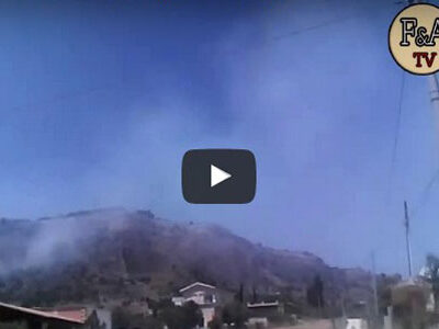 Si allarga l’incendio sul  Monte Kronio: sono intervenuti anche gli elicotteri del corpo forestale – VIDEO