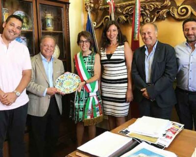Sciacca. Il sindaco Valenti accoglie Antonino Tortorici, rappresentante della comunità saccense di Memmingen