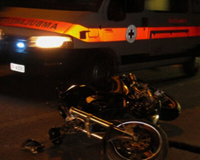 Tragico incidente. Un motociclista perde la vita in uno scontro con un’auto