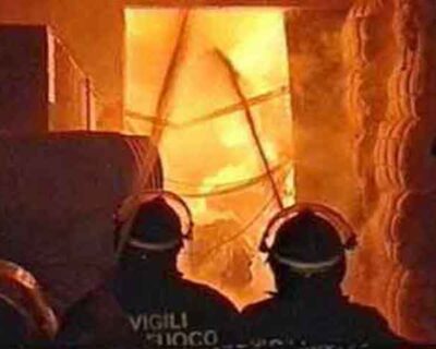 Palermo. Nell’incendio in un’appartamento muore una donna di 52 anni: inutile l’arrivo dei vigili del fuoco
