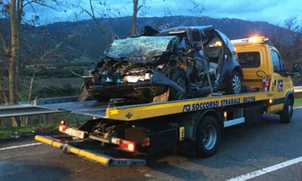 Rocambolesco incidente sull’A29 Mazara del Vallo – Palermo: ferita ragazza di 20 anni