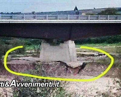 Ribera. Vassallo pubblica una foto “Allarmante” del ponte sul Verdura: un pilone scoperto dall’acqua