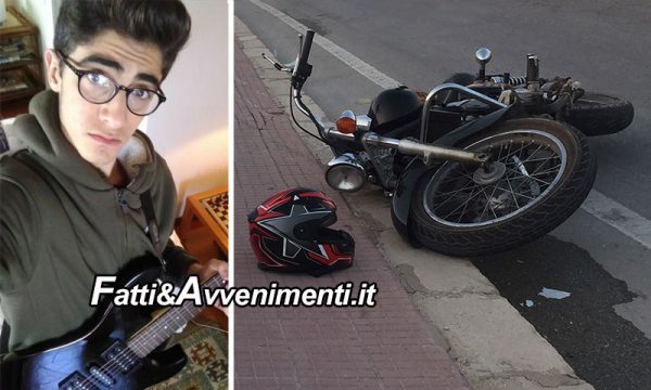 Marsala. 17Enne si schianta con la moto contro un palo della luce: inutili i soccorsi