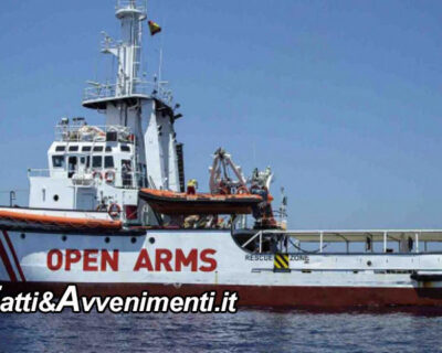 Open Arms. La Spagna contro l’Ong: C’era un accordo con Malta ma hanno scelto Lampedusa e rifiutano Minorca