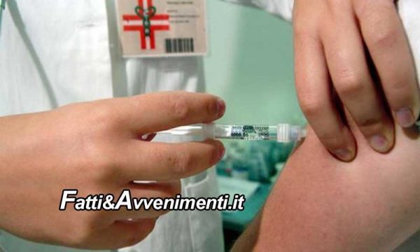 Super green pass non convince gli italiani: solo 32% ha fatto la 3° dose, peggio bambini e obbligo vaccinale over 50