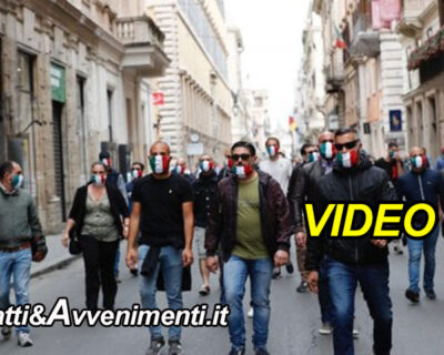 Mascherine tricolori contro il governo in 80 piazze, a Roma polizia e carabinieri li bloccano- VIDEO