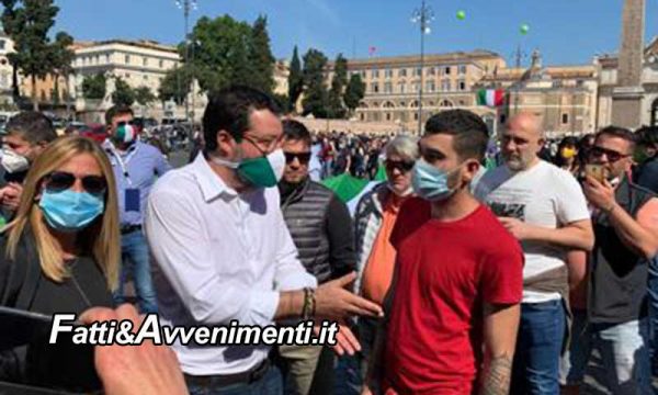 Roma 2 giugno, Centrodestra in piazza al grido di “Conte, Conte vaffa…”, Salvini e Meloni in testa al corteo