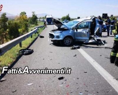 Scontro sulla Palermo-Catania, tra due auto e un tir: muore una donna 54enne, grave il figlio di 34