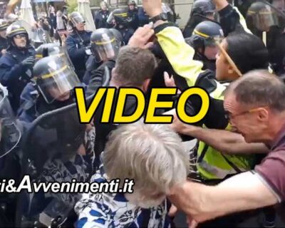 Francia. Violente proteste contro l’obbligo vaccini e il green pass per accedere nei locali pubblici