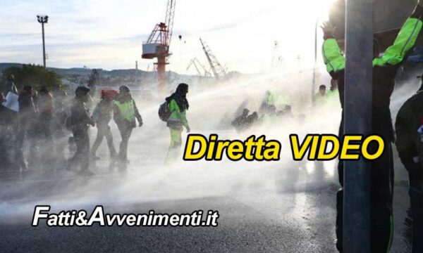 Trieste. Polizia carica con idranti e manganelli i manifestanti: “Siamo disarmati, abbiamo bambini a casa, vergogna”