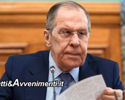 Lavrov: “Zelensky chiede attacco atomico contro Russia e aumenta rischio uso armi distruzione di massa”