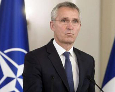 Zelensky apre a Putin ma la Nato non vuole la pace: “Non accetteremo mai annessione Crimea alla Russia”