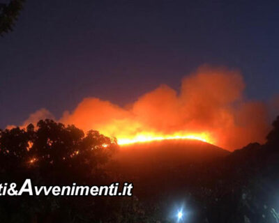 Pantelleria. È doloso l’incendio divampato nella notte: divorata la vegetazione e diverse abitazioni sono state evacuate