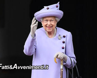 Inghilterra. La Regina Elisabetta è morta: riunita famiglia, gente davanti Buckingham Palace