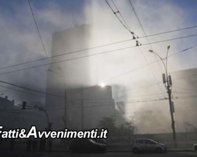 Ucraina. Ancora bombe su Nikopol: i russi continuano nella distruzione delle infrastrutture elettriche 