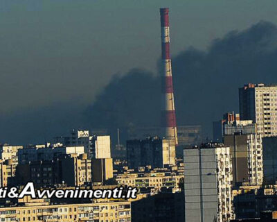 Ancora bombardamenti russi su Kiev: colpita centrale elettrica, blackout in varie città