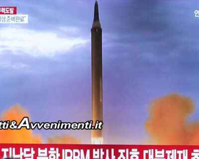 Corea del Nord lancia missile balistico nel Mar del Giappone in risposta alle esercitazioni militari tra Stati Uniti e Seul