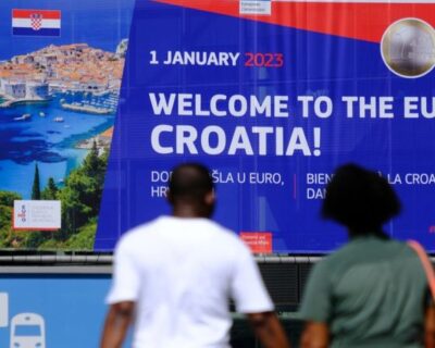 La Croazia entra nell’euro e i prezzi vanno alle stelle: i consumatori protestano il governo minimizza
