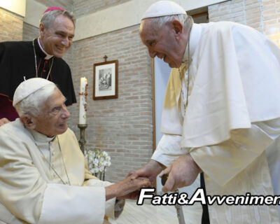 Benedetto XVI ed il “nuovo corso” di Bergoglio, Mons. Georg Gaenswein: “Io prefetto dimezzato” da Francesco, “senza parole”