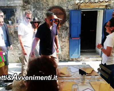 George Clooney a Marzamemi per partecipare a una festa di compleanno