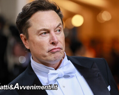 Musk ammette di avere spento lo Starlink a Kiev: “sono stati costruiti per fare connettere la gente non per la guerra”
