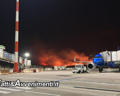 A fuoco il palermitano, abitazioni evacuate e chiuso l’aeroporto Falcone e Borsellino