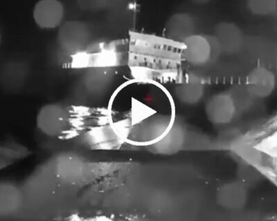 Droni marini ucraini attaccano ponte di Kerch: ponte illeso, danneggiata petroliera russa