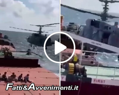 Nave cargo fermata dai militari russi nel Mar Nero: Ecco il VIDEO dell’atterraggio dell’elicottero delle forze speciali di Mosca sull’imbarcazione